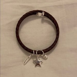 Vantel Pearls Leather cuff bracelet w/ white pearl